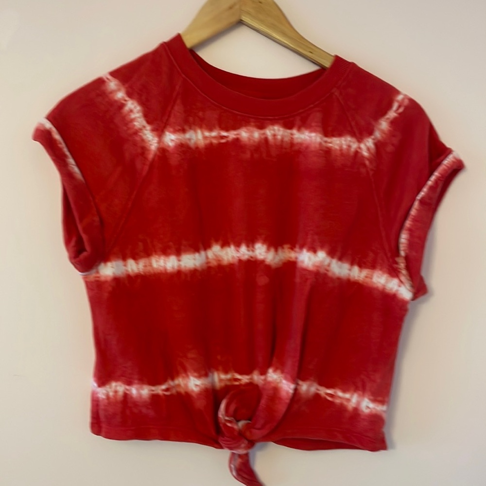 OLD NAVY red t shirt tie dye with tie on bottom